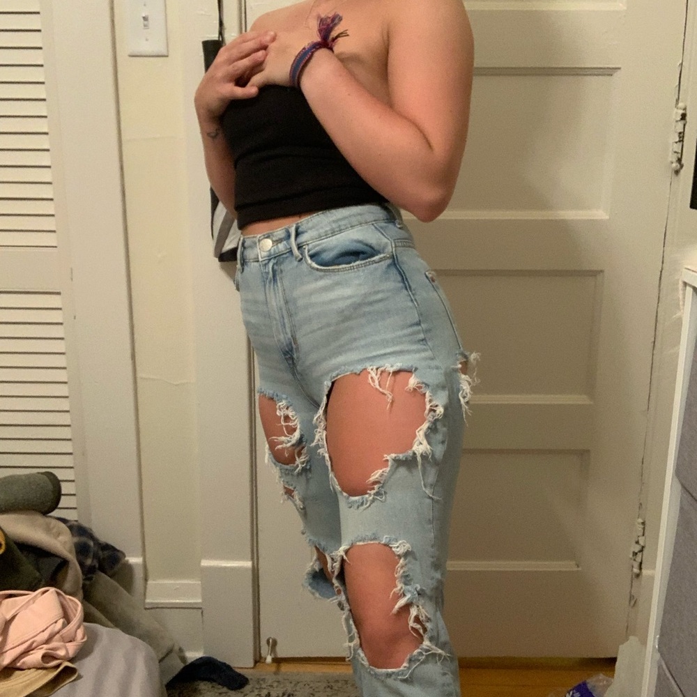 Light washed ripped mom jeans BDG